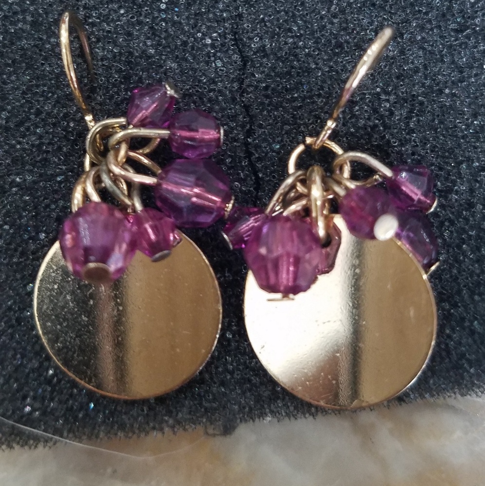 3/4" GOLDTONE PURPLE BEADED DROP EARRINGS